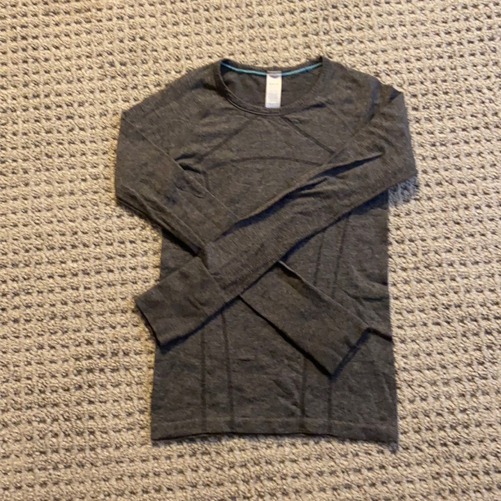Long sleeve workout Ivivva tank top